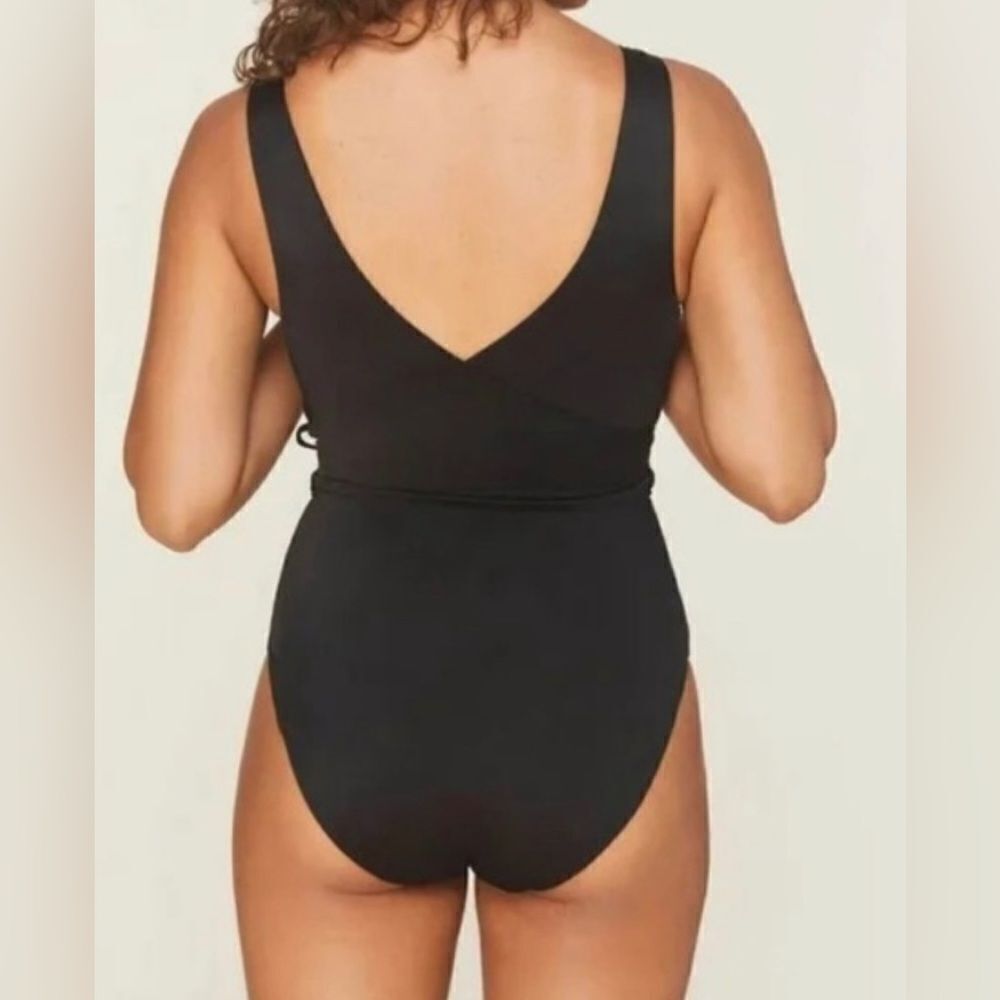 Andie Swim The Belmar One piece swimsuit size Medium Black NEW - Picture 2 of 10